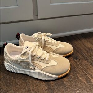 DeFlorance Cloudea Sneakers